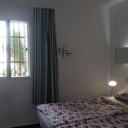 Mit Dachterrasse, Mehreren Pools, Garten Und Viel Ruhe *