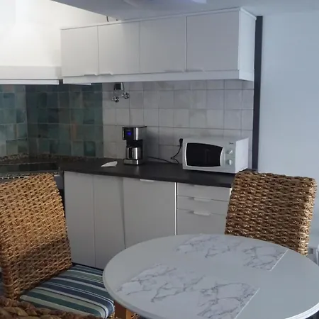 Mit Dachterrasse, Mehreren Pools, Garten Und Viel Ruhe